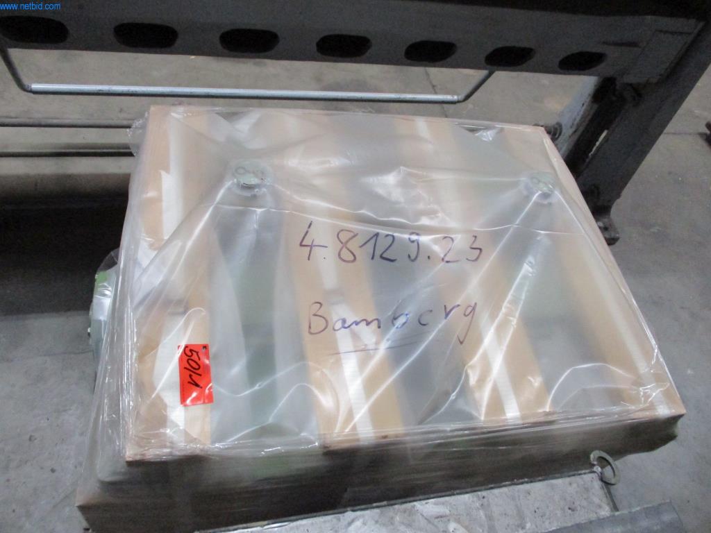 Maschinen zur Veredelung und Herstellung von Textilien-1