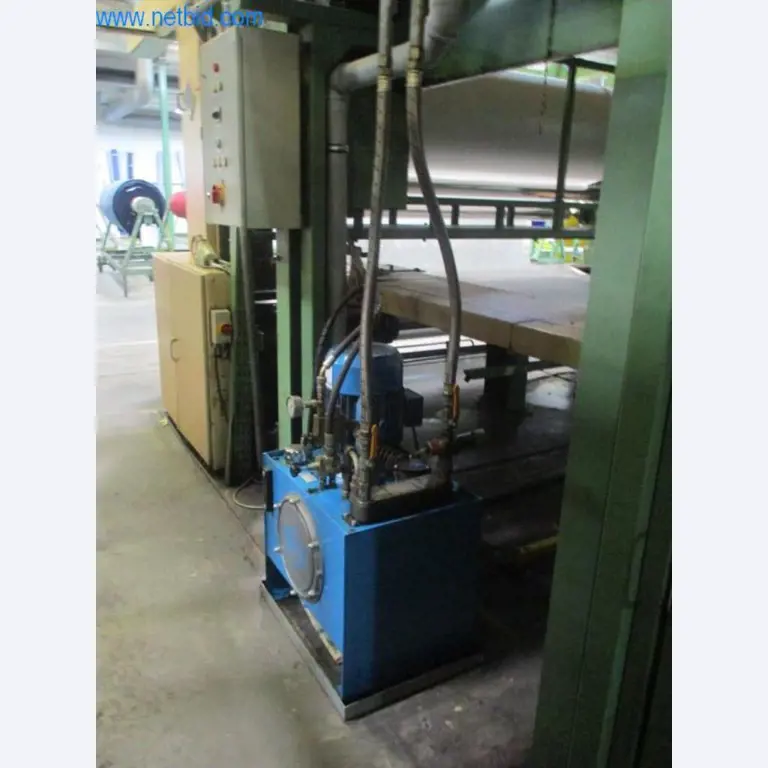 Stroje pro konečnou úpravu a výrobu textilií-14