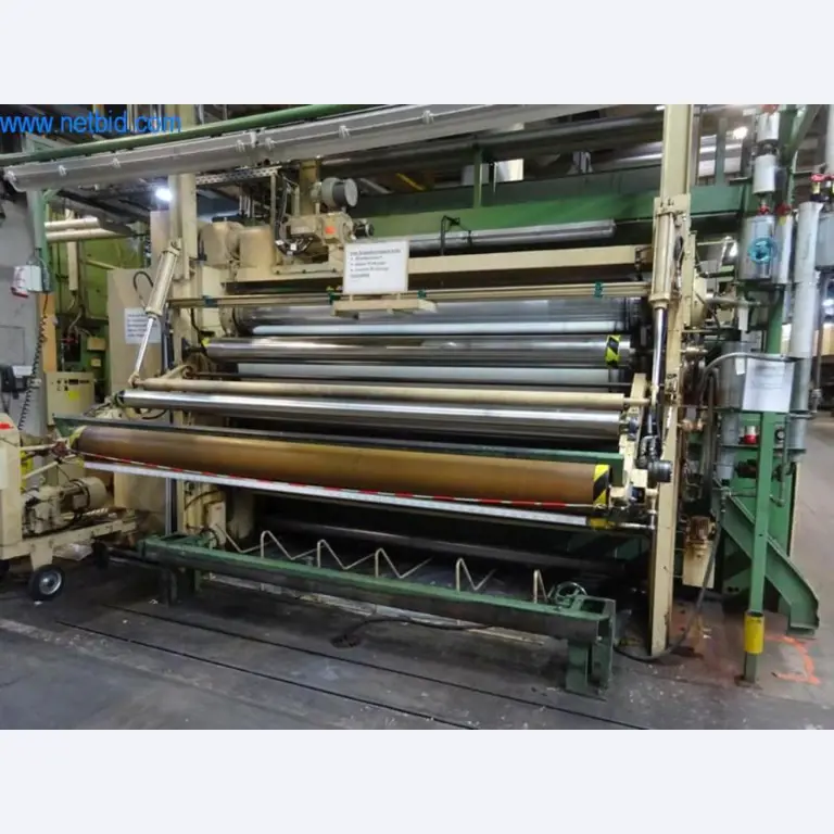 Maschinen zur Veredelung und Herstellung von Textilien-1