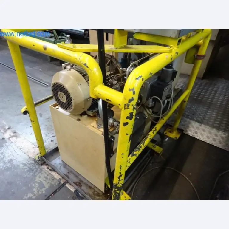 Maschinen zur Veredelung und Herstellung von Textilien-7