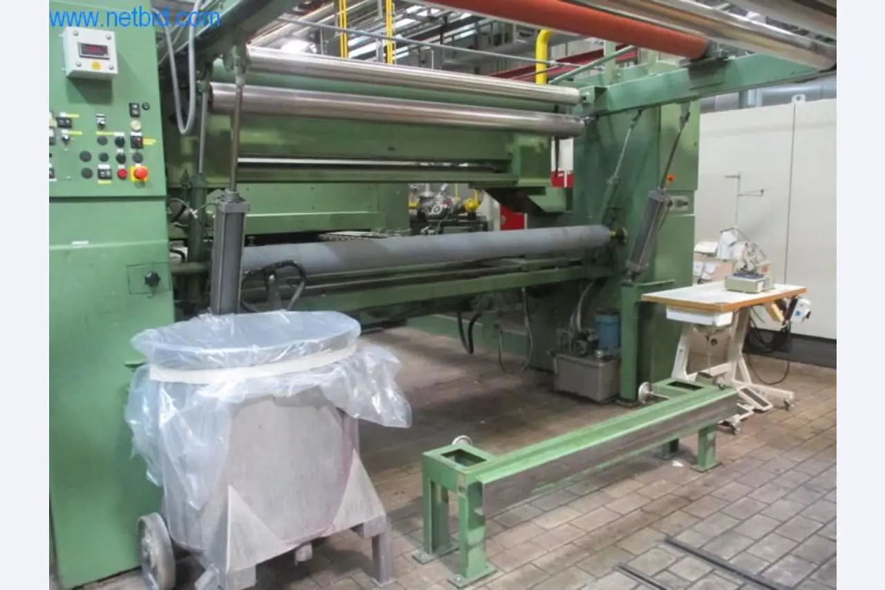 Máquinas para acabamento e fabrico de têxteis-10