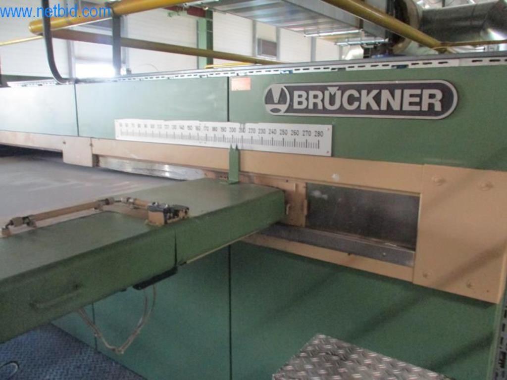 Maschinen zur Veredelung und Herstellung von Textilien-14