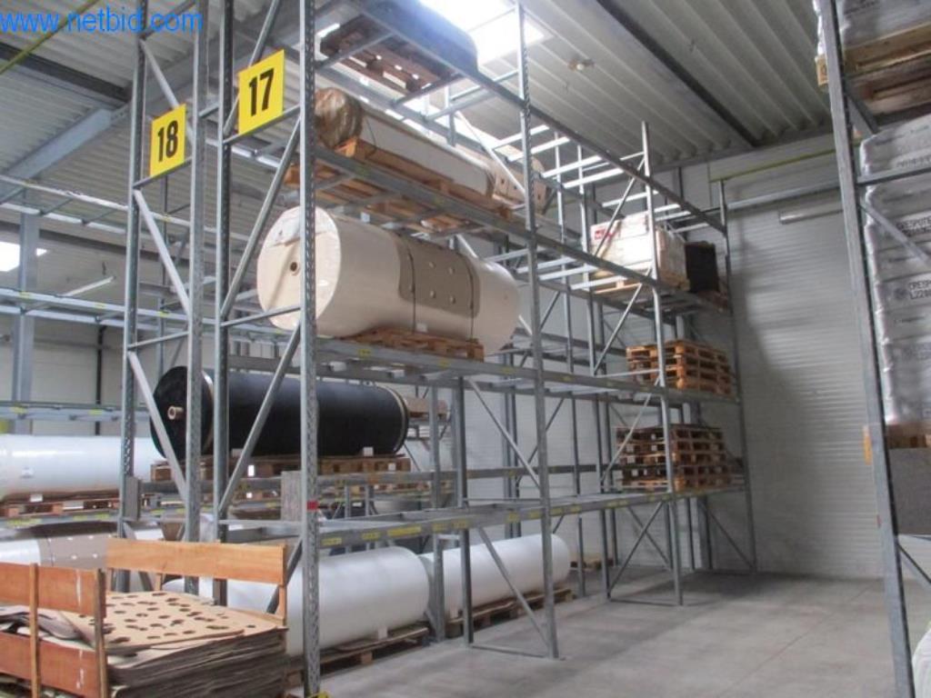 Maschinen zur Veredelung und Herstellung von Textilien-2