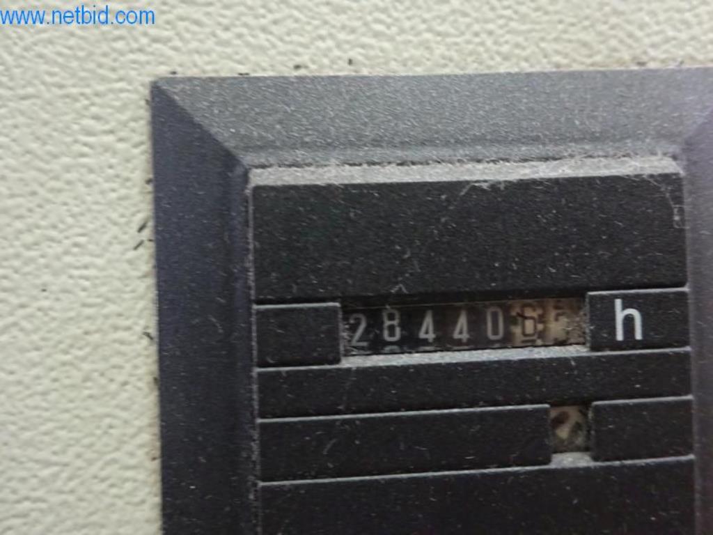 Maschinen zur Veredelung und Herstellung von Textilien-13