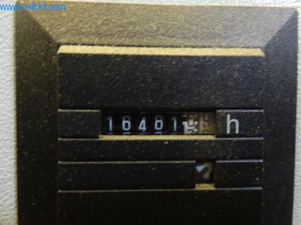 Machines pour l'ennoblissement et la fabrication de textiles-12