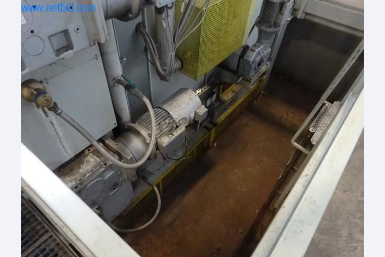 Máquinas para acabamento e fabrico de têxteis-8