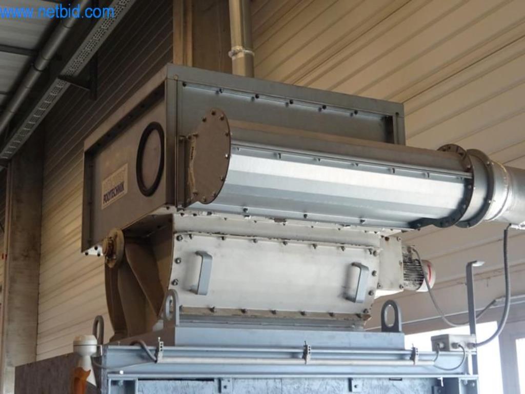 Maschinen zur Veredelung und Herstellung von Textilien-14