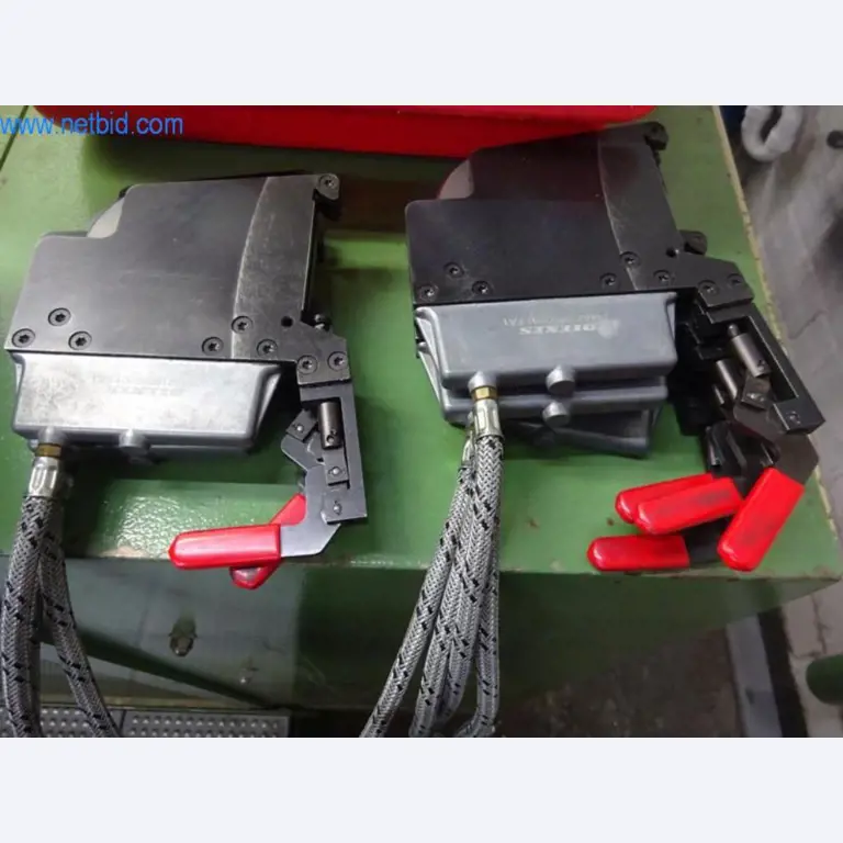 Máquinas para acabamento e fabrico de têxteis-6