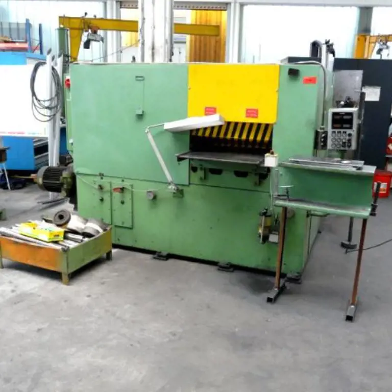 Blechrichtmaschine Schubert VML23-63/630