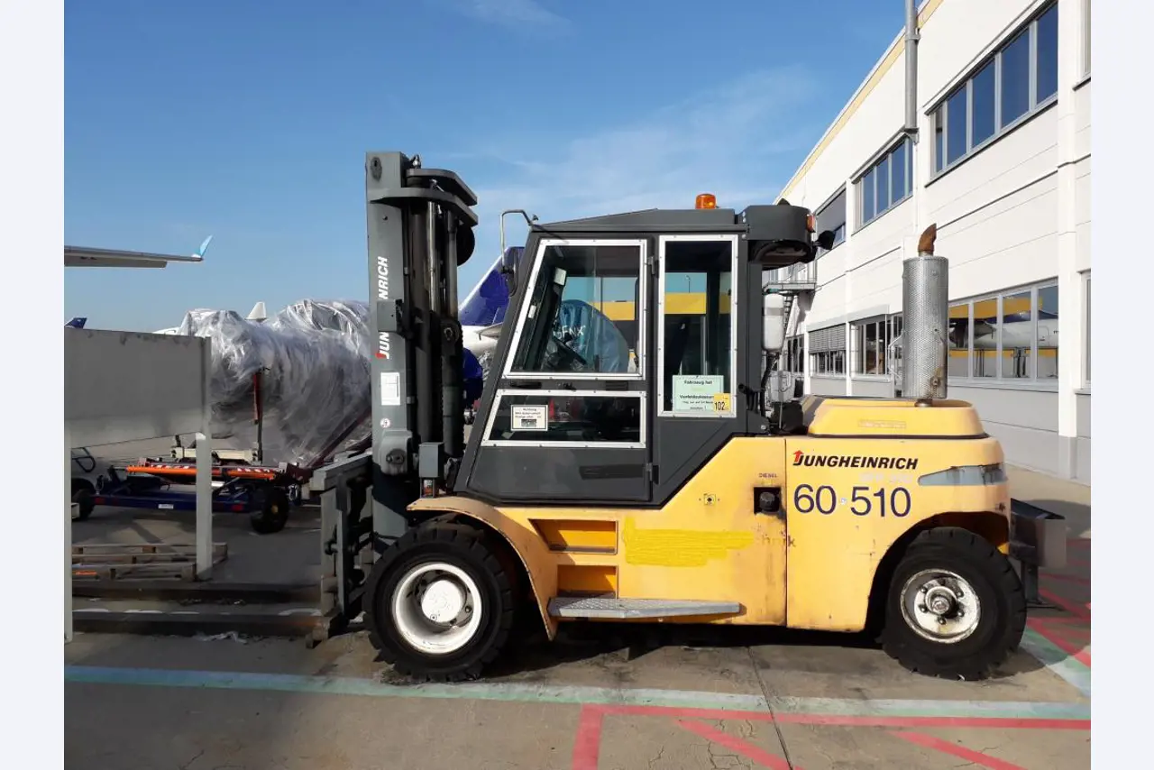 Gepflegte Flurförderfahrzeuge-1