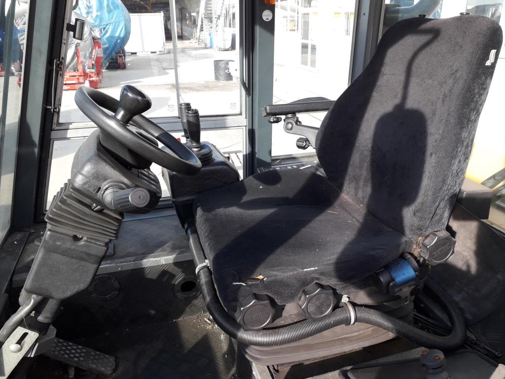 Gepflegte Flurförderfahrzeuge-2