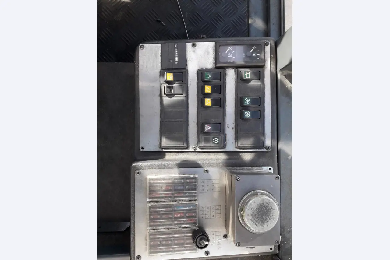 Gepflegte Flurförderfahrzeuge-3