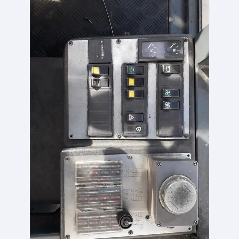 Gepflegte Flurförderfahrzeuge-3