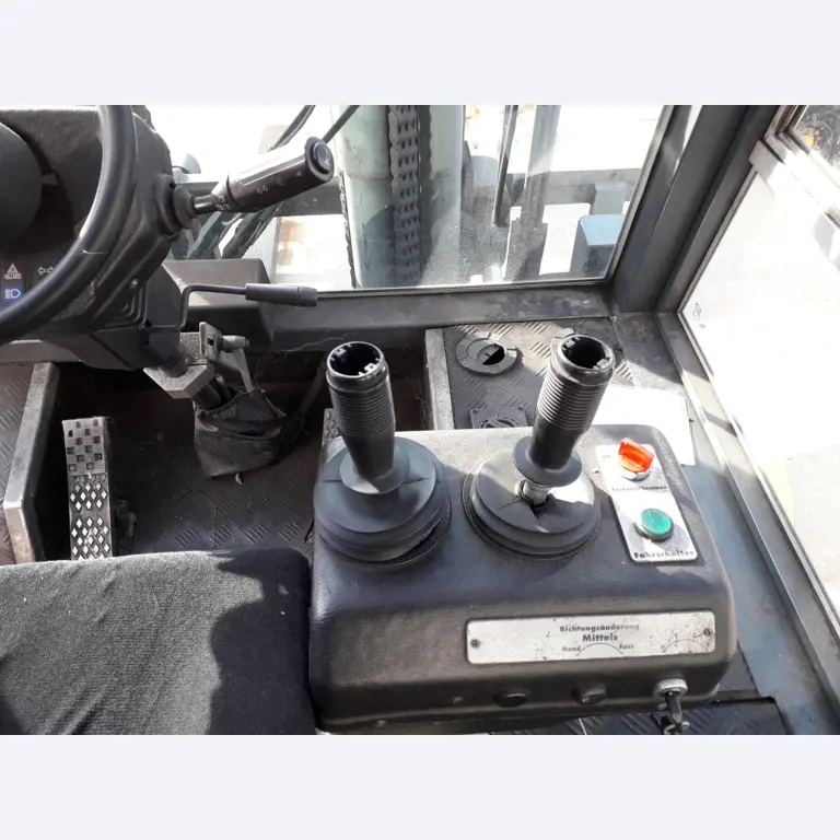 Gepflegte Flurförderfahrzeuge-5