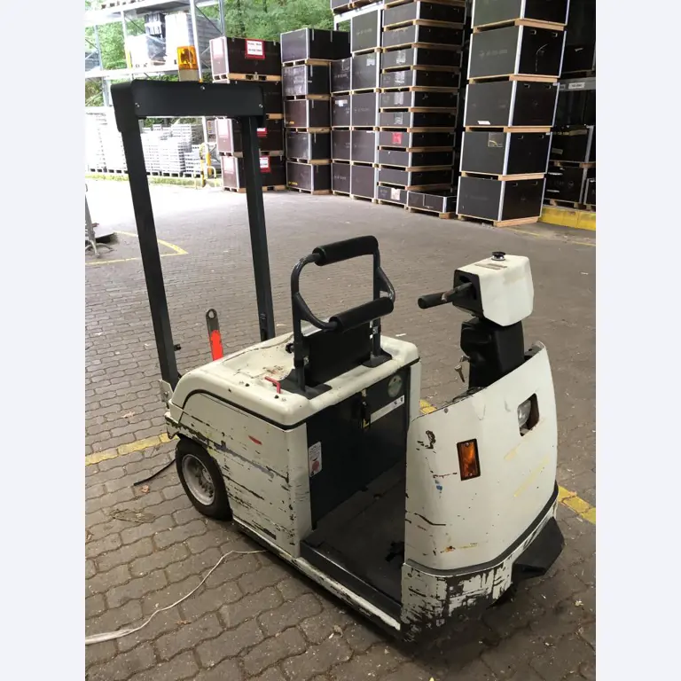used forklifts and lifting devices-2