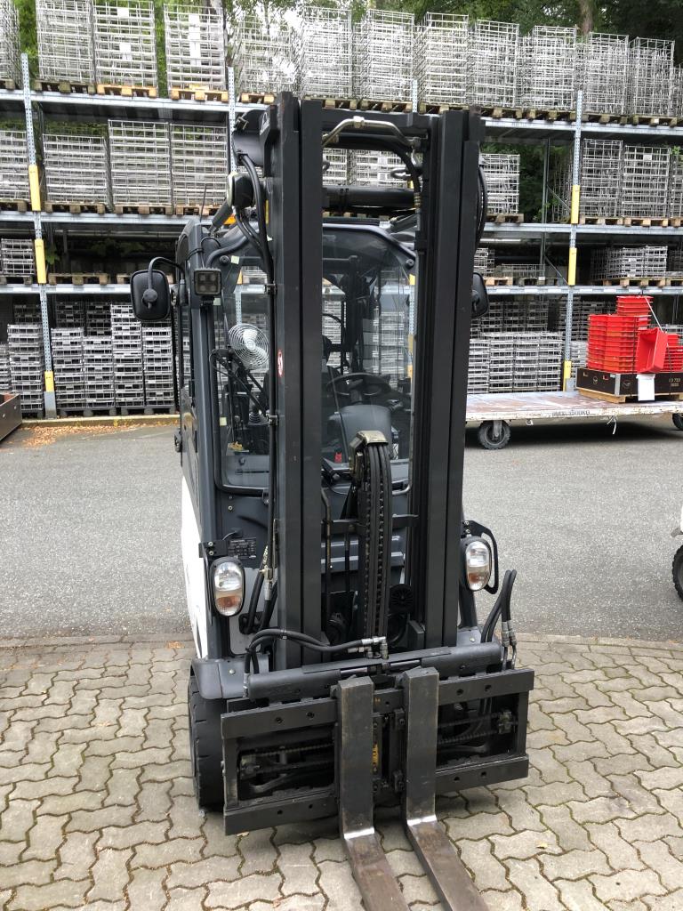 Gepflegte Flurförderfahrzeuge-5