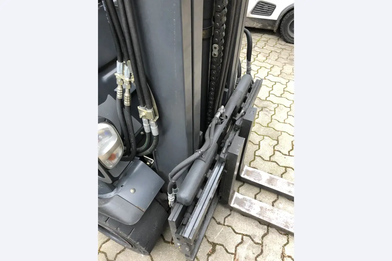 Gepflegte Flurförderfahrzeuge-7