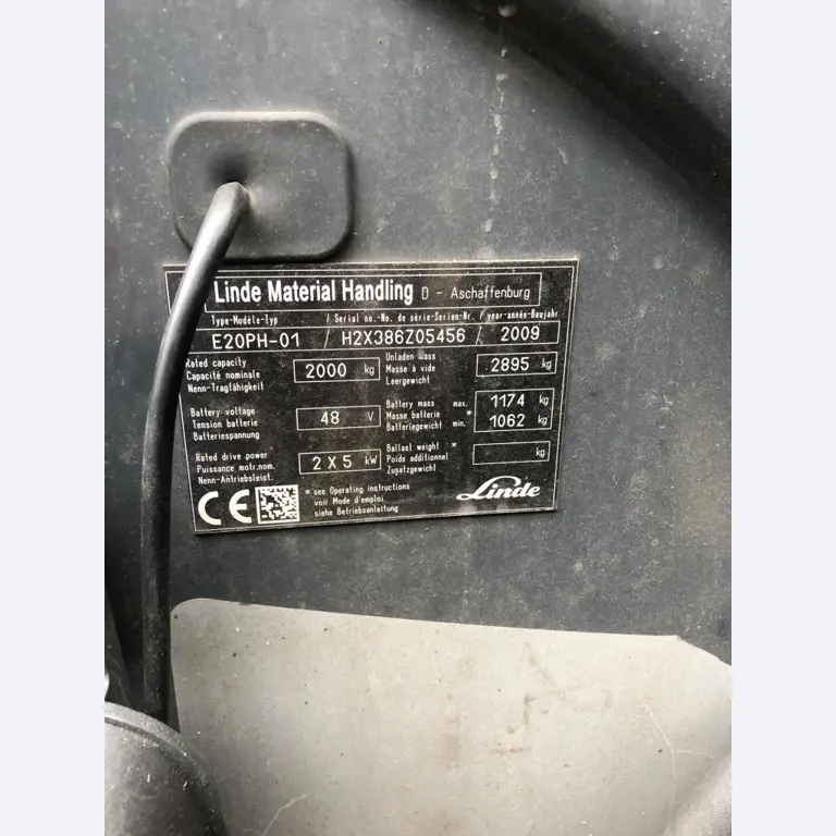 Gepflegte Flurförderfahrzeuge-12