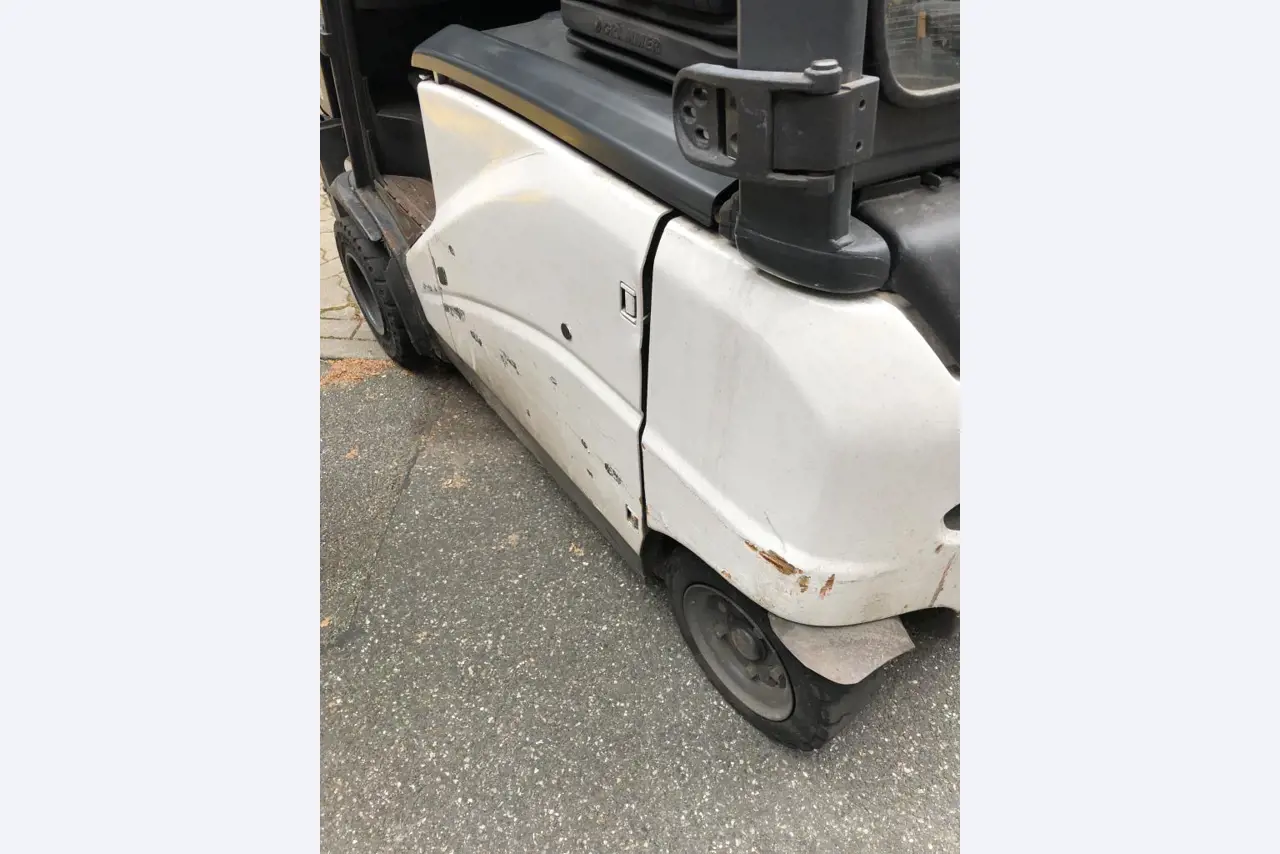 Gepflegte Flurförderfahrzeuge-14