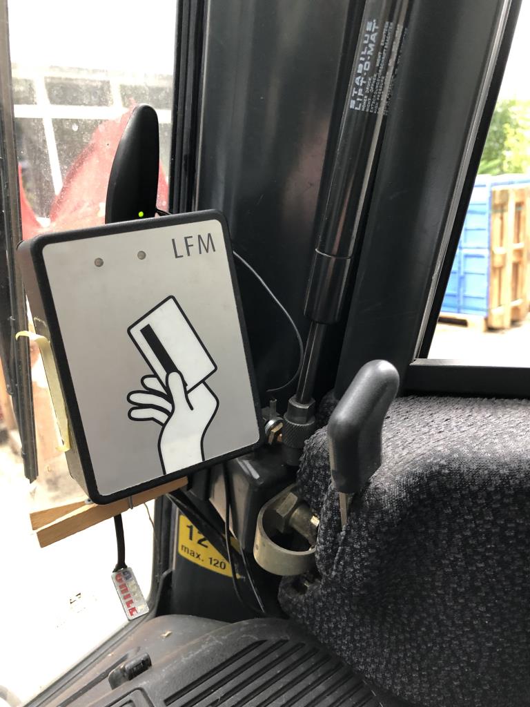 Gepflegte Flurförderfahrzeuge-16