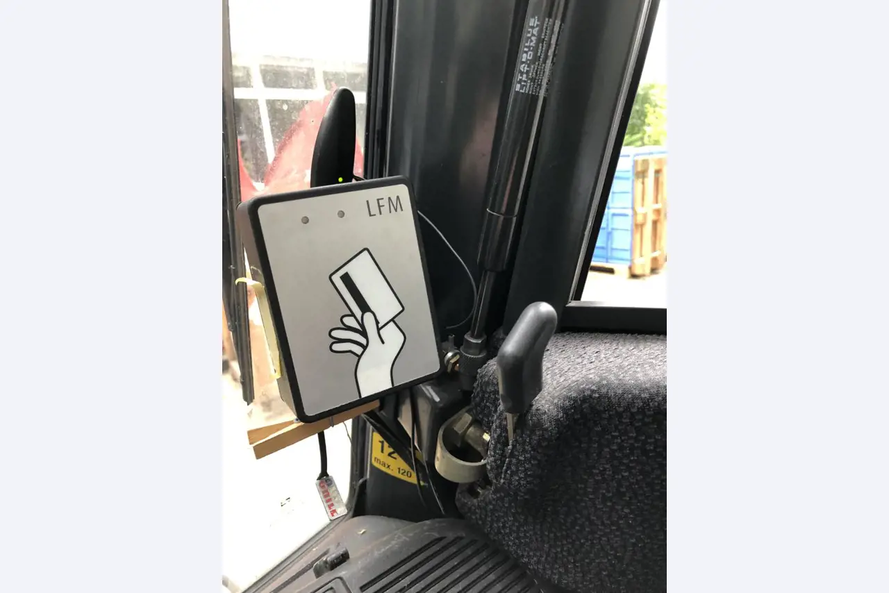 Gepflegte Flurförderfahrzeuge-16