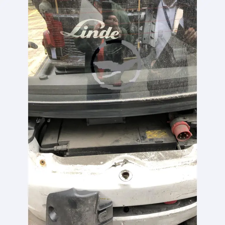 Gepflegte Flurförderfahrzeuge-19