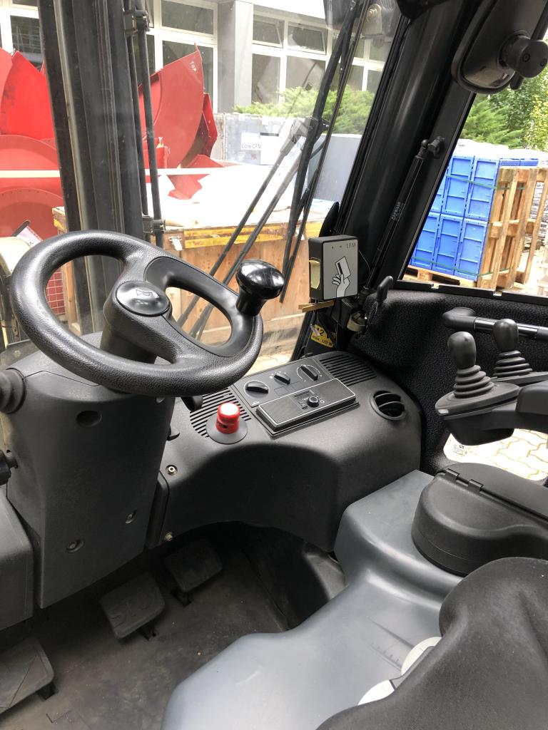 Gepflegte Flurförderfahrzeuge-6