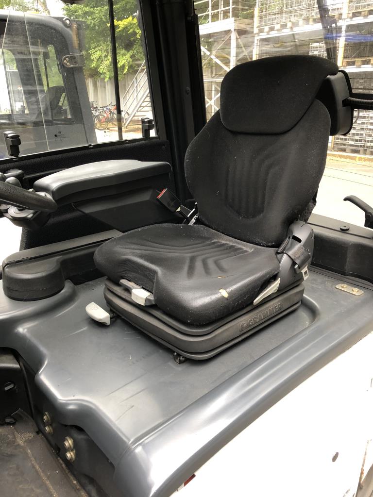 Gepflegte Flurförderfahrzeuge-7