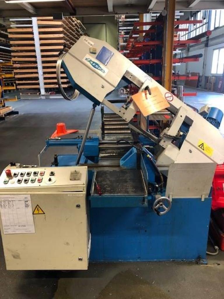 
used forklifts and lifting devices-2