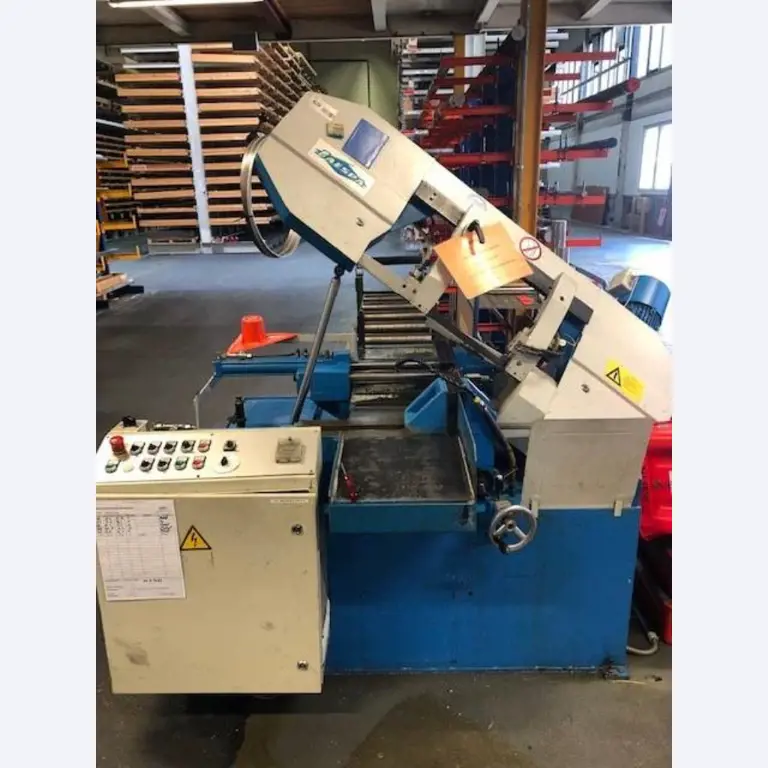 used forklifts and lifting devices-2