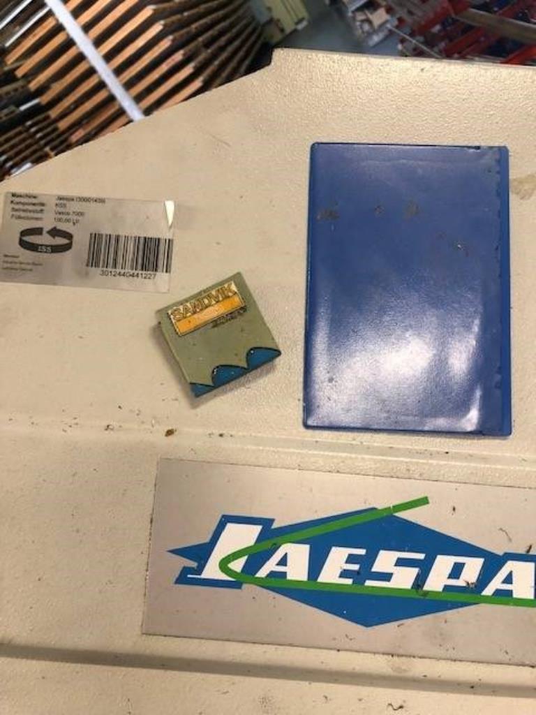 
used forklifts and lifting devices-3