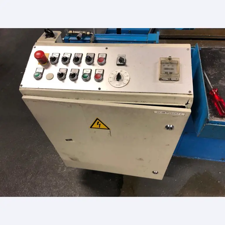 used forklifts and lifting devices-4