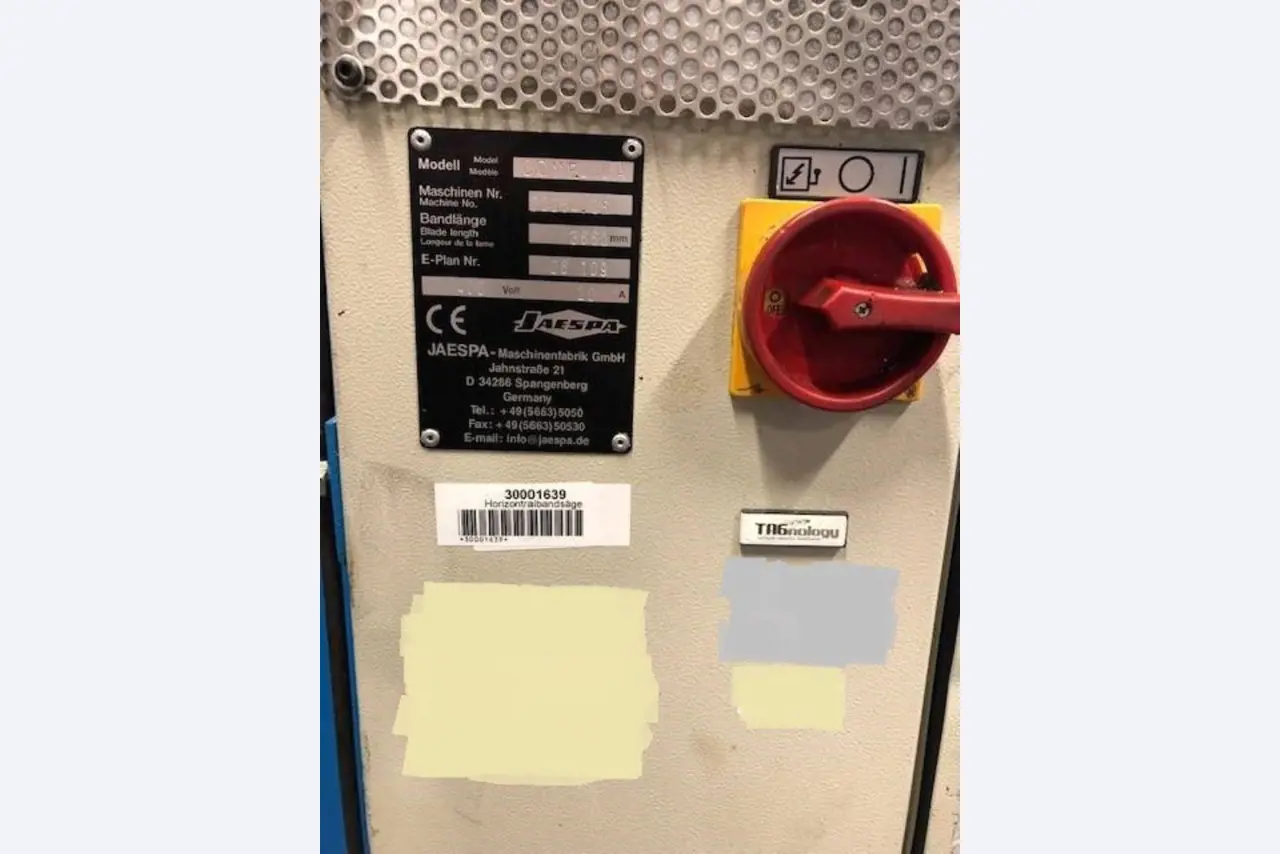 used forklifts and lifting devices-5