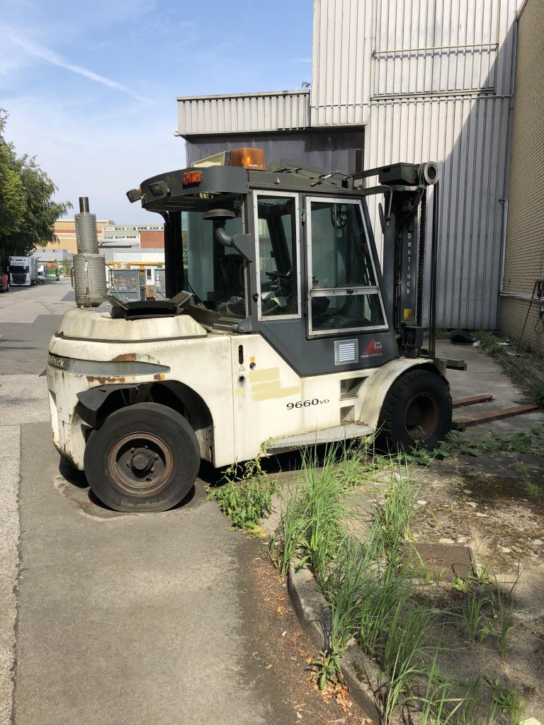 Gepflegte Flurförderfahrzeuge-1