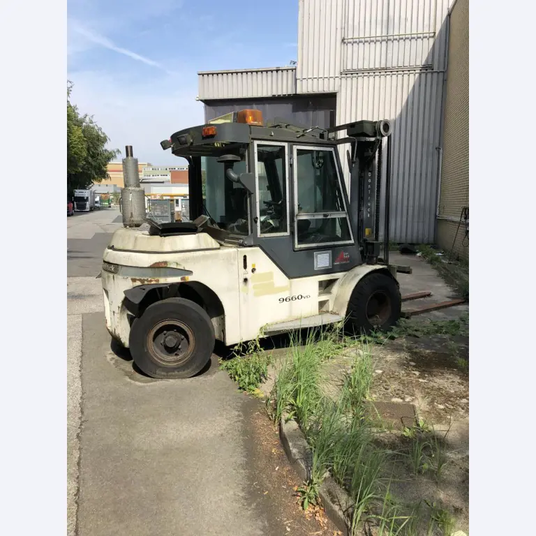 Gepflegte Flurförderfahrzeuge-1