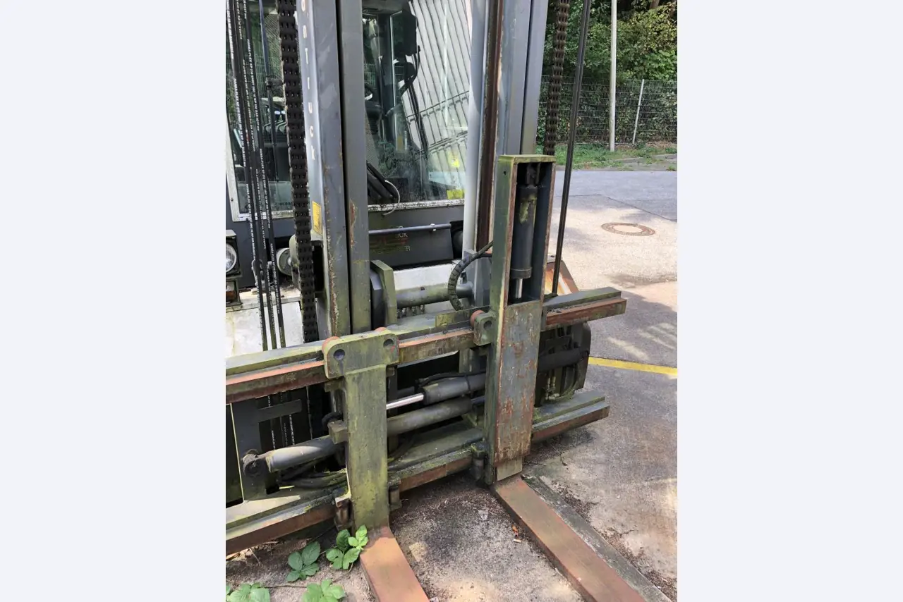 Gepflegte Flurförderfahrzeuge-2