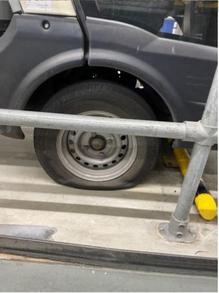 Gepflegte Flurförderfahrzeuge-10