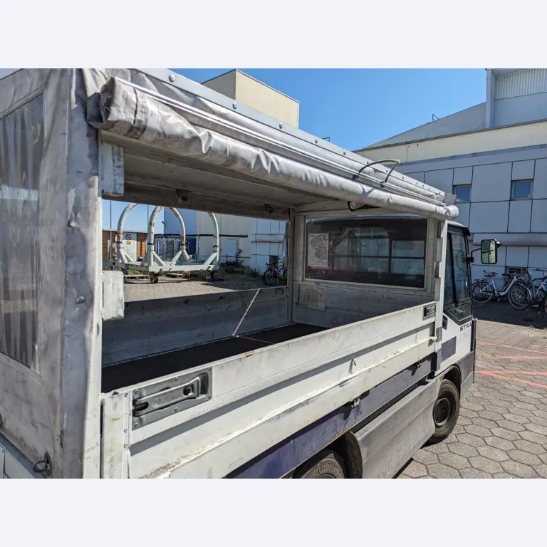 Gepflegte Flurförderfahrzeuge-11