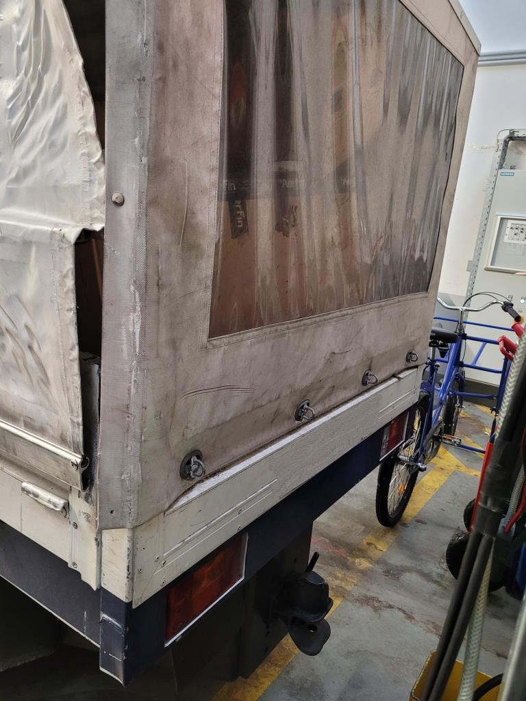 Gepflegte Flurförderfahrzeuge-3