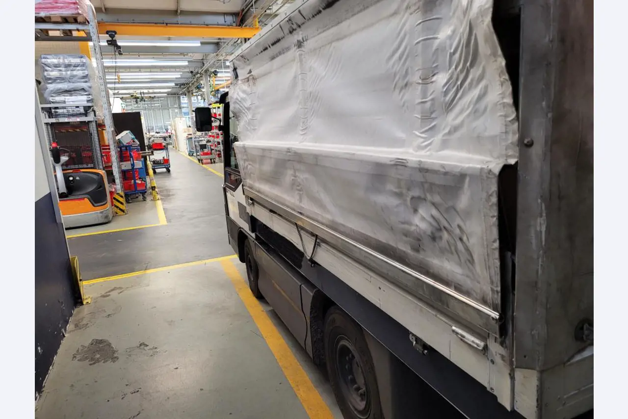 Gepflegte Flurförderfahrzeuge-4