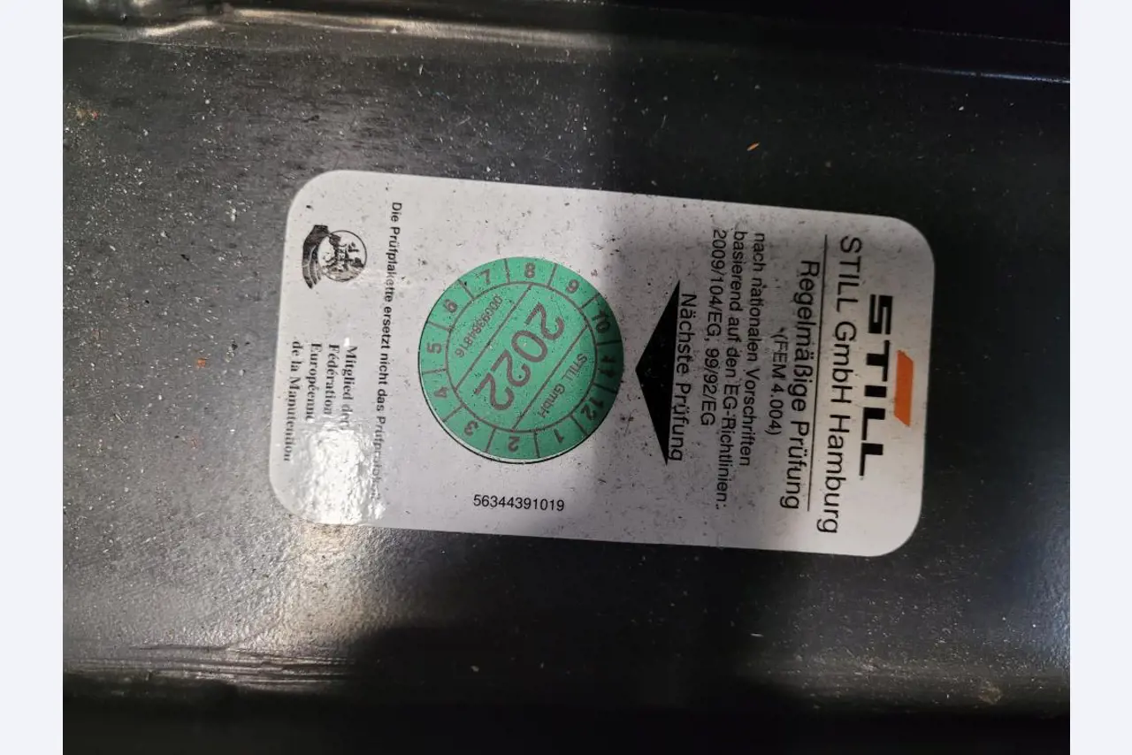 Gepflegte Flurförderfahrzeuge-8