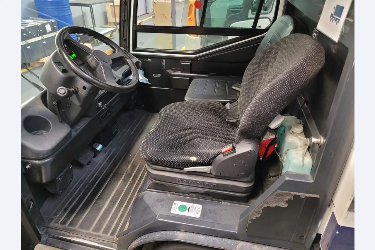 Gepflegte Flurförderfahrzeuge-9