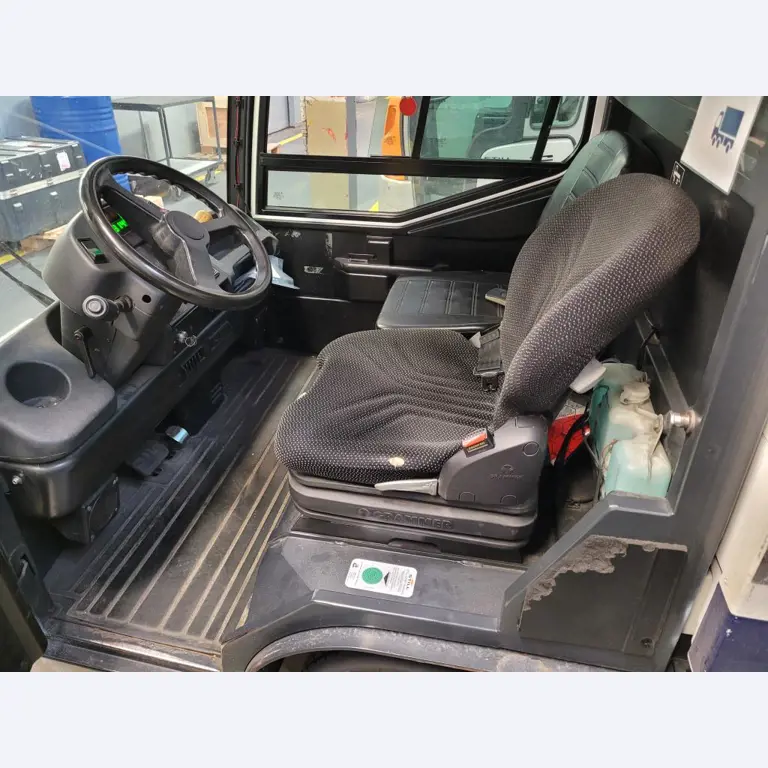 Gepflegte Flurförderfahrzeuge-9