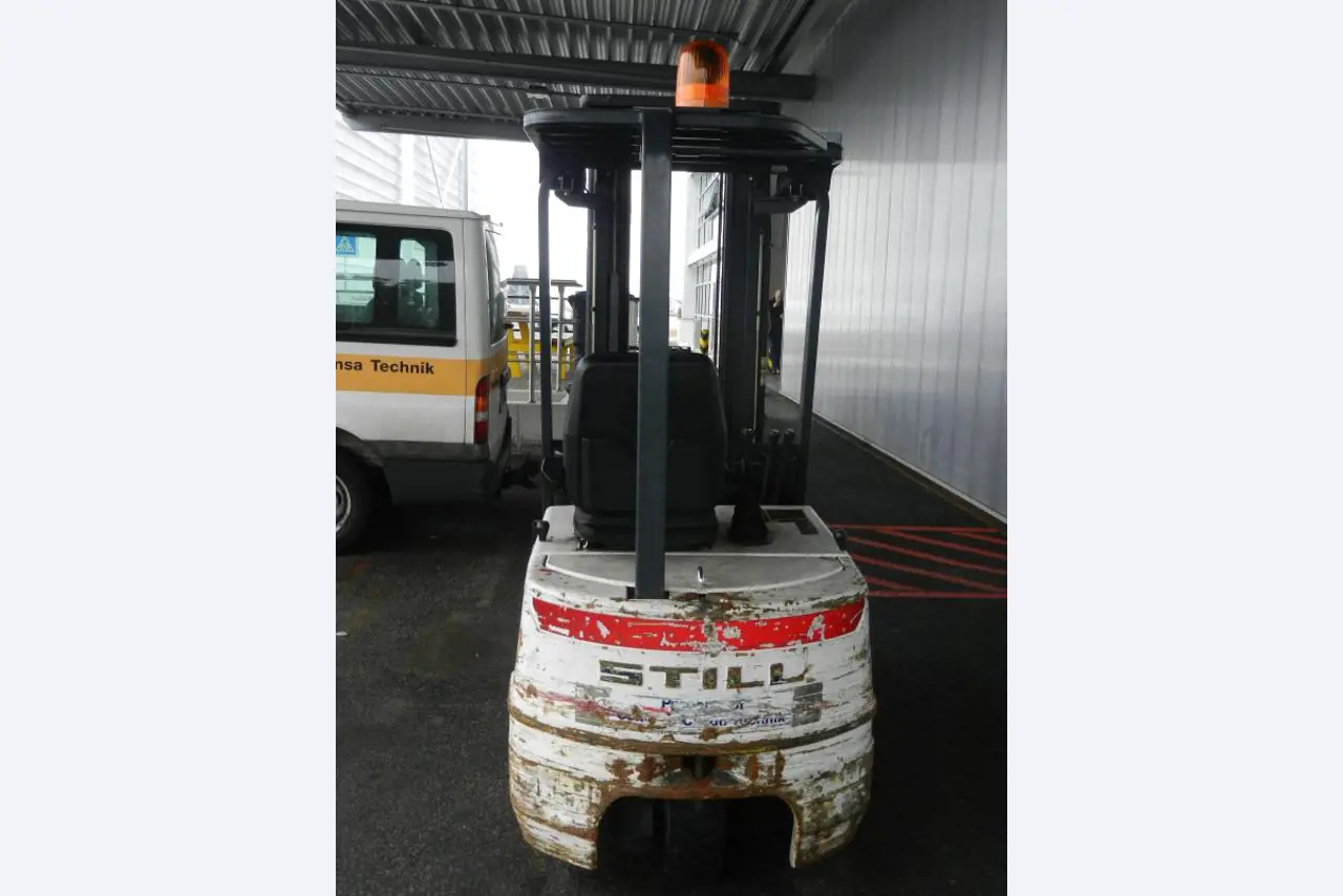 Gepflegte Flurförderfahrzeuge-4