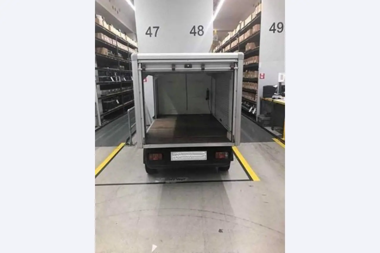 Gepflegte Flurförderfahrzeuge-11