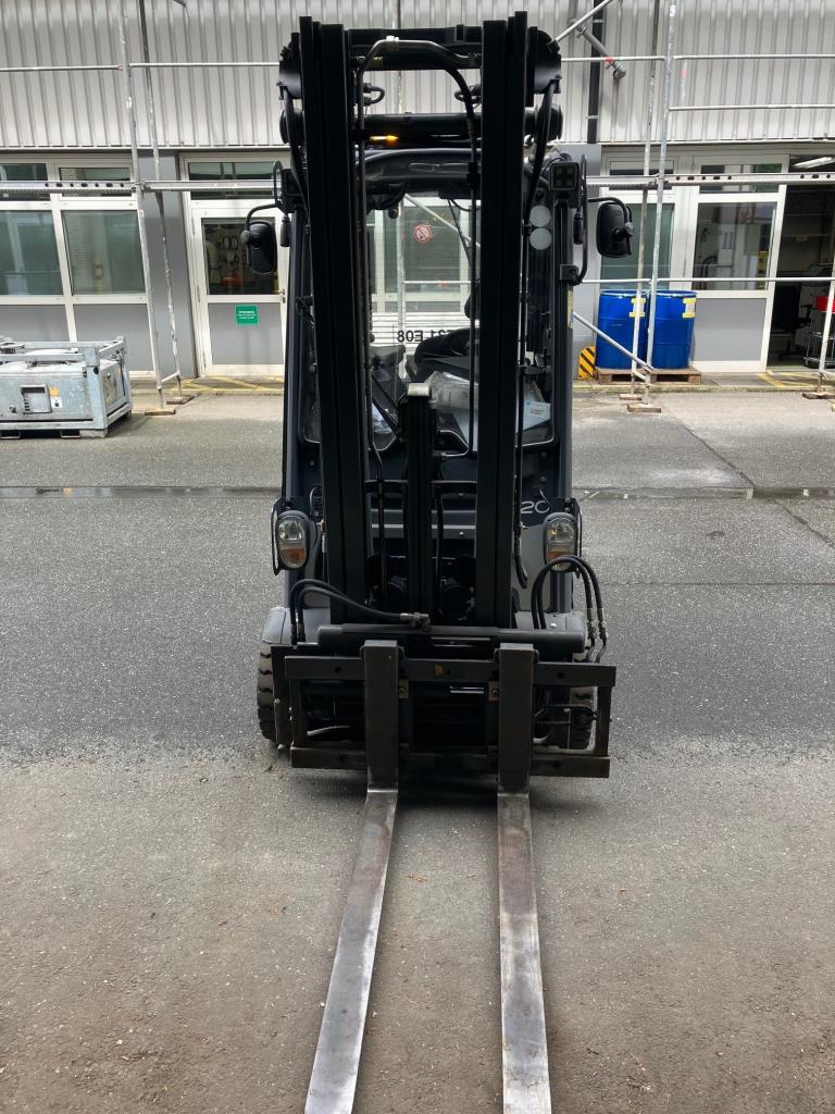 Gepflegte Flurförderfahrzeuge-2