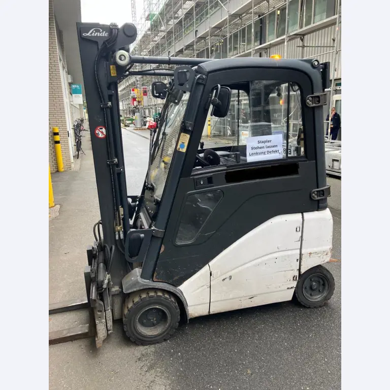 Gepflegte Flurförderfahrzeuge-1