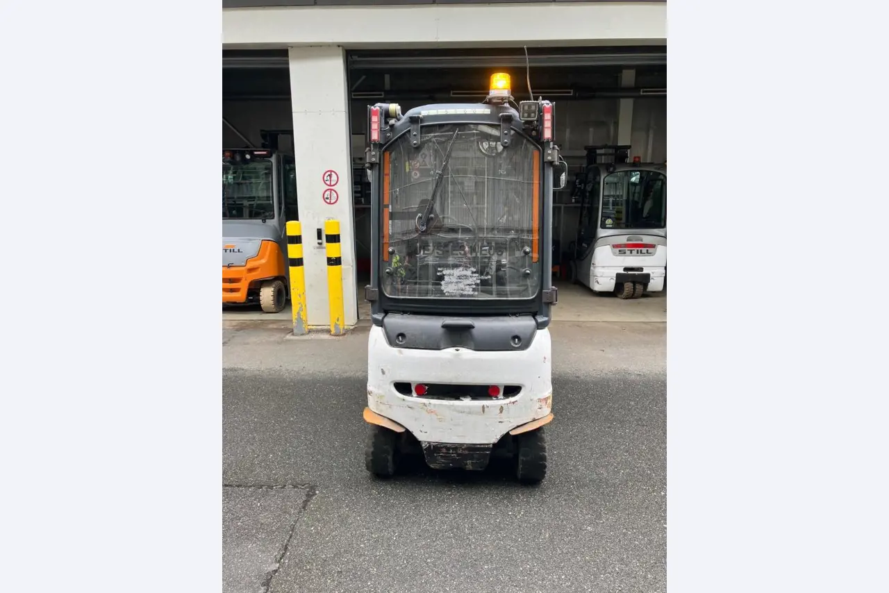 Gepflegte Flurförderfahrzeuge-3