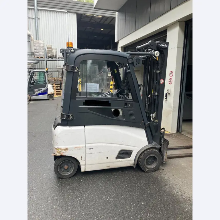 Gepflegte Flurförderfahrzeuge-4