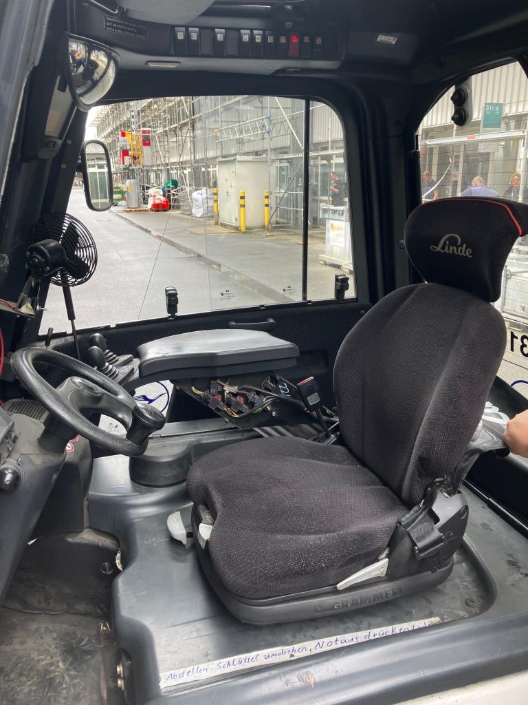 Gepflegte Flurförderfahrzeuge-5